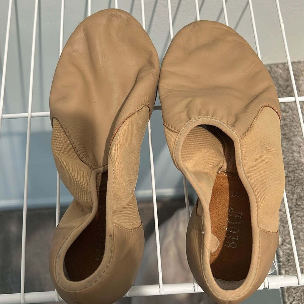 Bloch jazz shoes